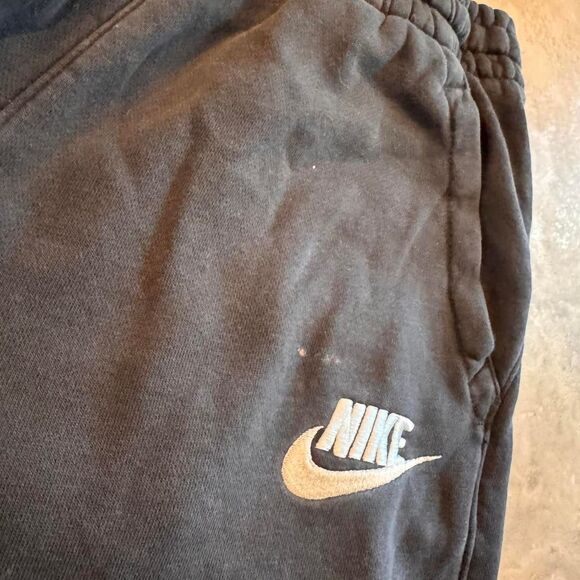 Nike Black and Navy Joggers-tracksuits - Picture 4 of 7